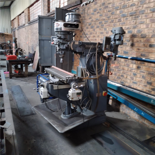 USED BRIDGEPORT Turret Milling Machine - Image 2